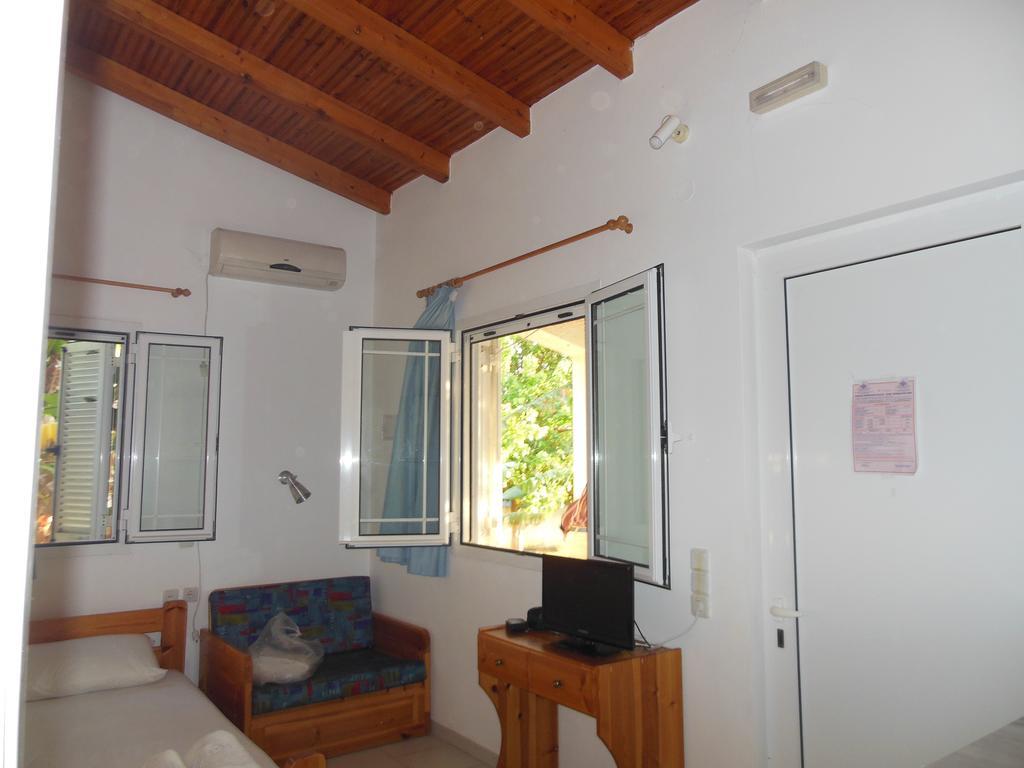 Helonata Apartments Arkoudi Ngoại thất bức ảnh